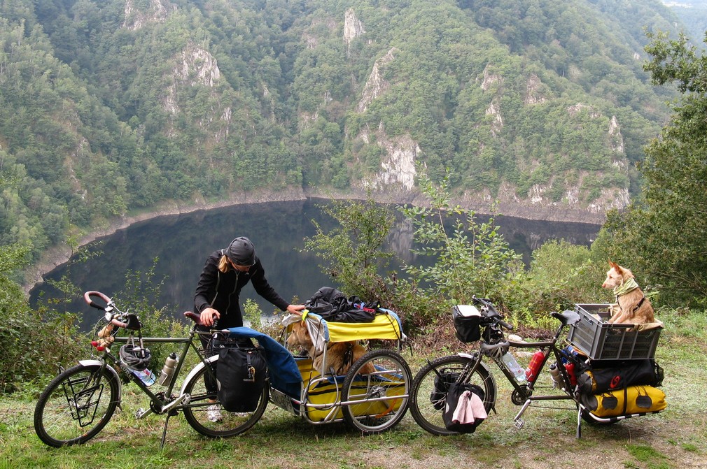 Checking rigs overlooking a French gorge – Biking Bis