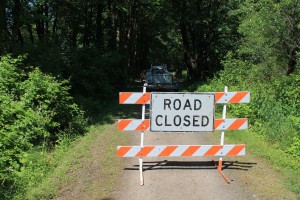 Trail closure sign on Snoqualmie Valley Trail