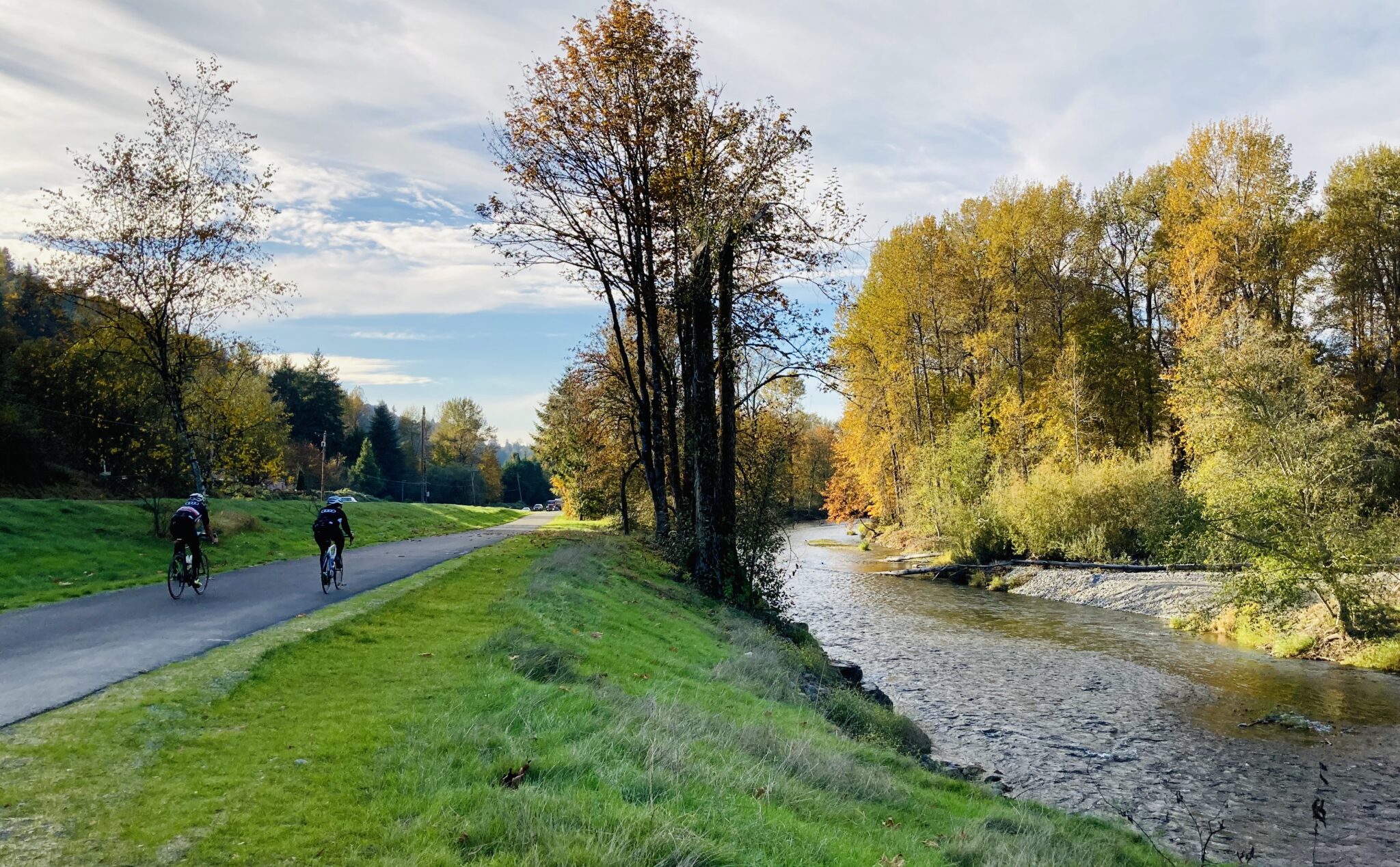 Fall colors on Cedar River Trail Biking Bis